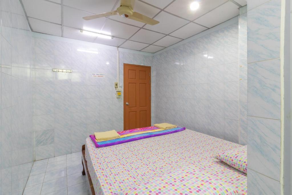 New Central Guesthouse Bangkok Extérieur photo