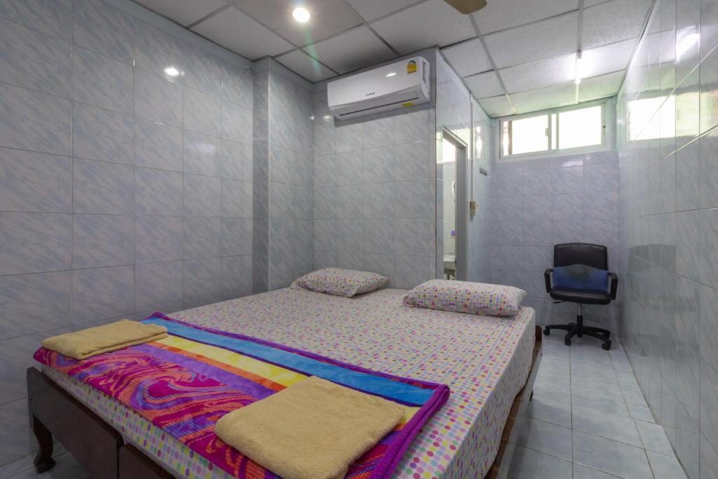 New Central Guesthouse Bangkok Extérieur photo