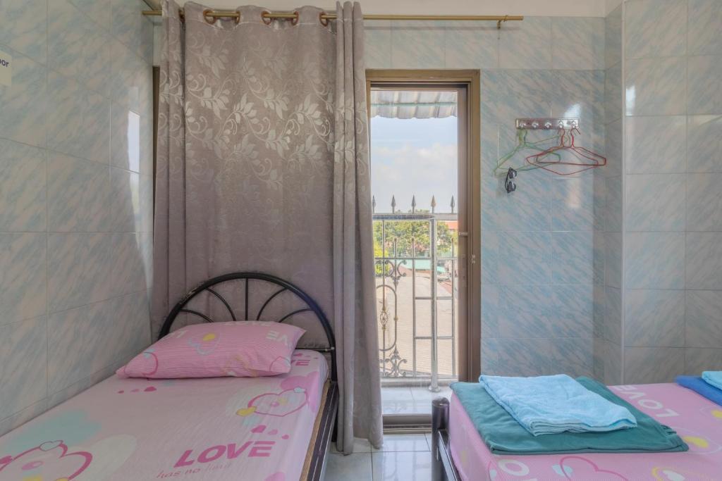 New Central Guesthouse Bangkok Extérieur photo