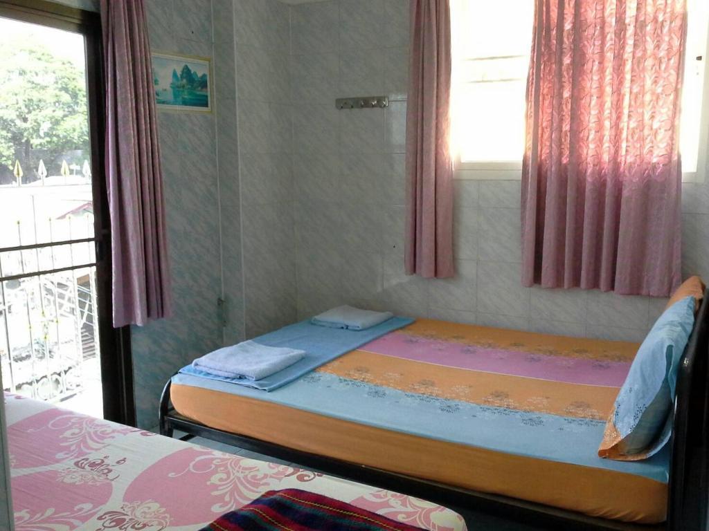 New Central Guesthouse Bangkok Extérieur photo