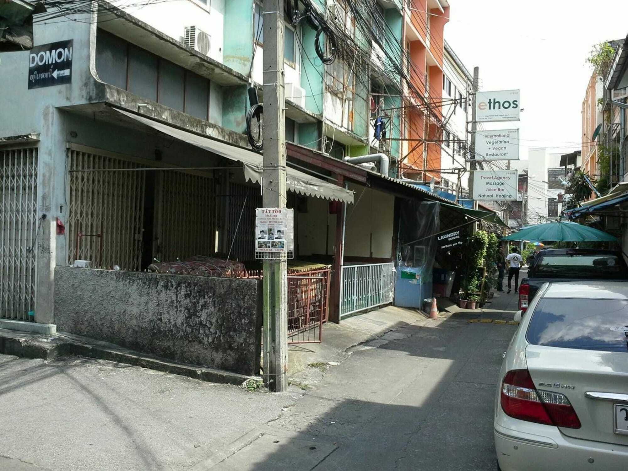 New Central Guesthouse Bangkok Extérieur photo